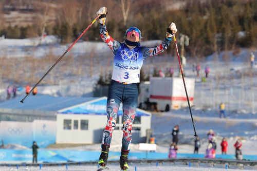 Therese Johaug giành Huy chương Vàng đầu tiên của Olympic Bắc Kinh