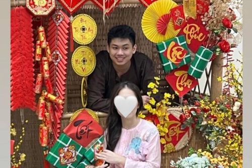 Thiếu gia út William Hiếu Nguyễn, em chồng Hà Tăng bất ngờ khoe ảnh 'bạn gái' dịp đầu năm mới