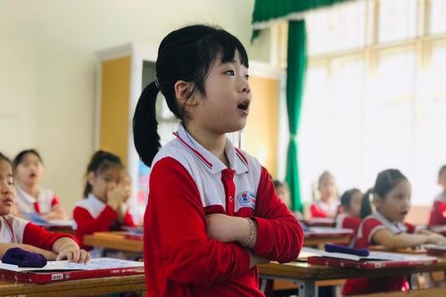 Hà Nội: Cho học sinh lớp 1-6 ở 18 huyện, thị xã đi học trực tiếp từ 10/2