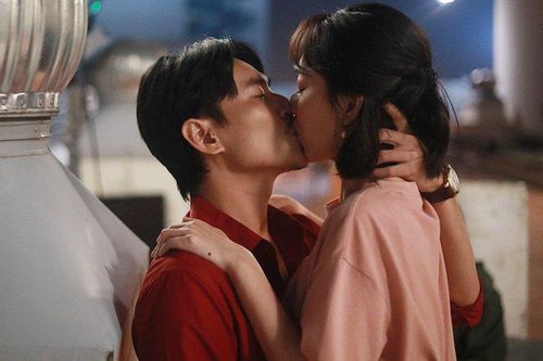 Điểm hạn chế của bộ phim Việt đang dẫn đầu doanh thu phòng vé Tết
