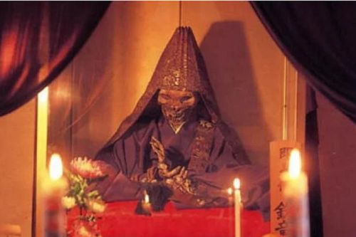 Giật mình những bí quyết 'trường sinh bất lão' kỳ quái của người xưa