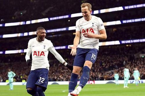 Harry Kane tỏa sáng, Tottenham đi tiếp tại FA Cup