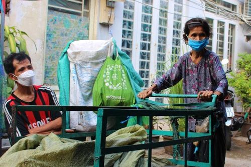 Tết trên hè phố của người dân xóm Ruộng