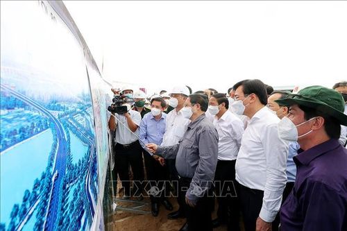 Các công trình giao thông hoàn thành sớm thì người dân được lợi