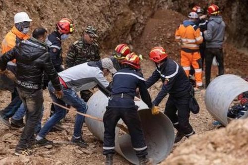 Cậu bé Maroc rơi xuống giếng thu hút dư luận quan tâm đã tử vong