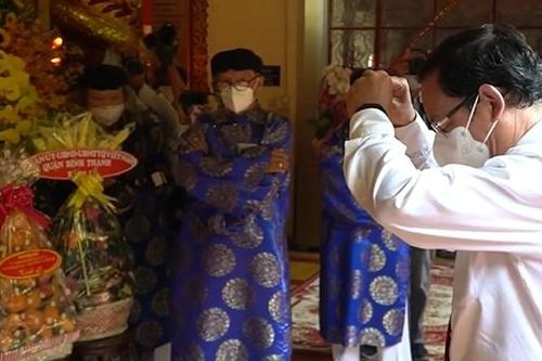 Lãnh đạo TP HCM khai bút đầu năm tại Lăng Đức Tả quân Lê Văn Duyệt