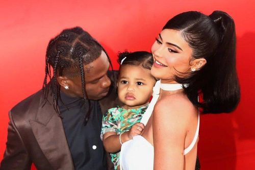 Kylie Jenner sinh con thứ hai