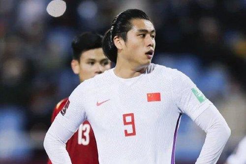 Tuyển nam Trung Quốc bị chế nhạo khi đội nữ vô địch châu Á