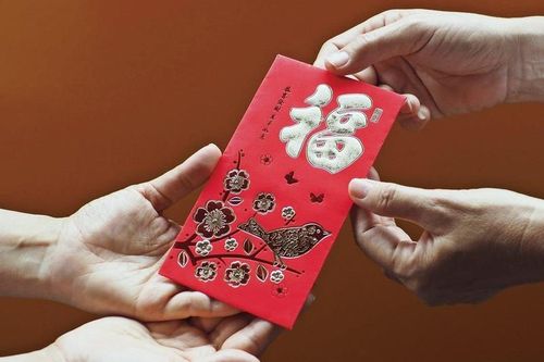 Chê lì xì 30 triệu của mẹ chồng, cô gái khiến dân mạng phẫn nộ