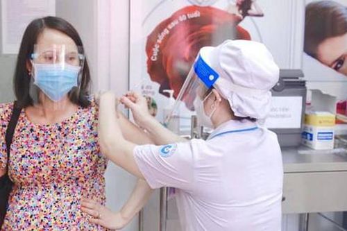 Đẩy mạnh chiến dịch tiêm vắc xin thần tốc