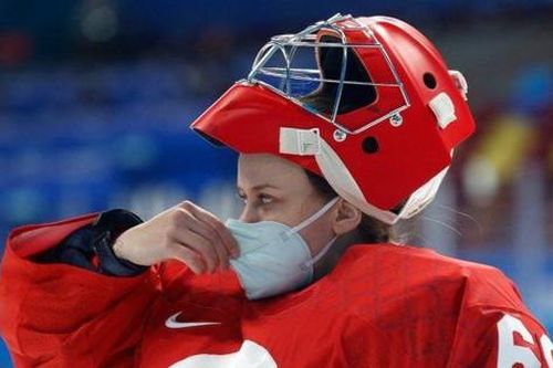 Hy hữu: VĐV khúc côn cầu Nga - Canada phải đeo khẩu trang khi thi đấu tại Olympic