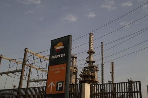 Peru cho phép khởi động tạm thời nhà máy lọc dầu Repsol sau sự cố dầu tràn