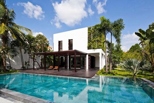 Biệt thự hiện đại 2 tầng mái bằng như resort ở 'khu nhà giàu' TP.HCM