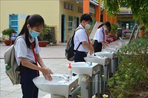 Thực hiện nghiêm các biện pháp phòng dịch khi học sinh trở lại trường