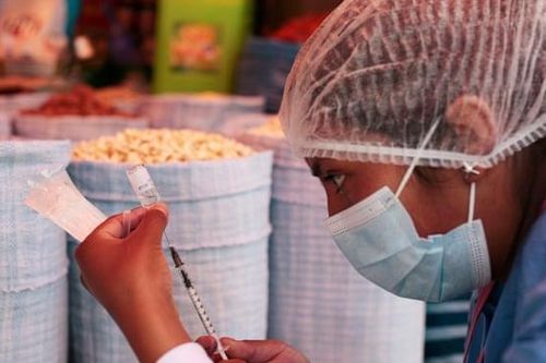 Nghịch lý thừa vaccine, thiếu người tiêm chủng ở Bolivia