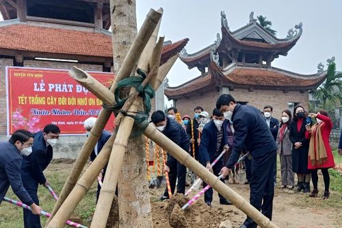 Huyện Yên Định phát động Tết trồng cây và kiểm tra sản xuất, phòng chống dịch đầu xuân