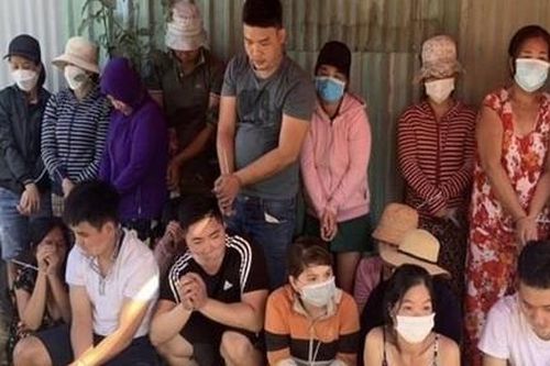 Bắt nhiều đối tượng lắc tài xỉu ăn tiền ngày Tết