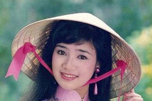 Chuyện chưa kể về những nữ hoàng ảnh lịch một thời: Thu Hà nhận cát-xê bèo bọt