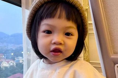 Biểu cảm gương mặt đúng chuẩn 'hết Tết rồi' của Suchin nhà Cường Đô La khiến công chúng bật cười
