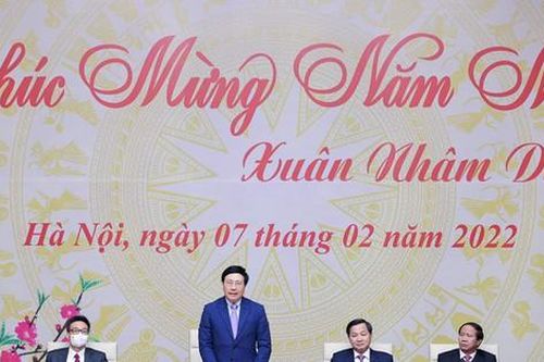 Làm việc nghiêm túc ngay từ ngày đầu năm mới