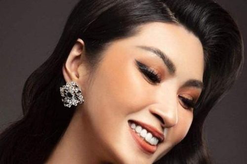 Nguyễn Hồng Nhung: Bố từng viết đơn tố cáo kẻ gây ra scandal cho tôi