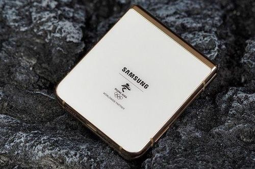Samsung ra mắt Galaxy Z Flip3 phiên bản Olympics