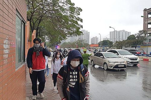 Không để học sinh tới trường muộn vì tắc đường