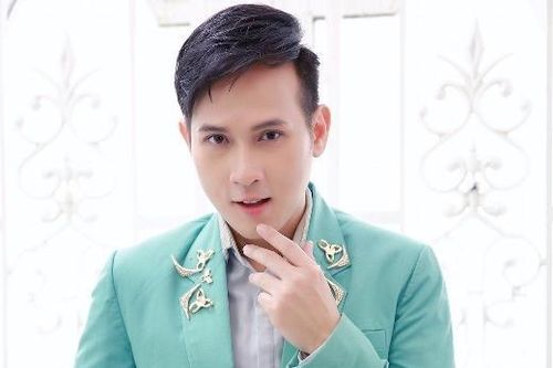 Ca sĩ Nguyên Vũ tiết lộ tăng 12kg trong thời gian giãn cách vì dịch bệnh