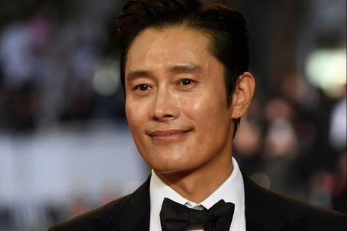Vợ chồng Lee Byung Hun và nhiều nghệ sĩ mắc Covid-19