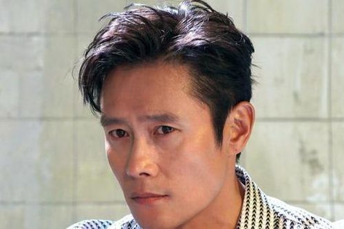 Lee Byung Hun mắc COVID-19