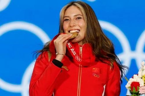 VĐV được săn đón nhiều nhất Olympic 2022 bị xới tung chuyện gia đình