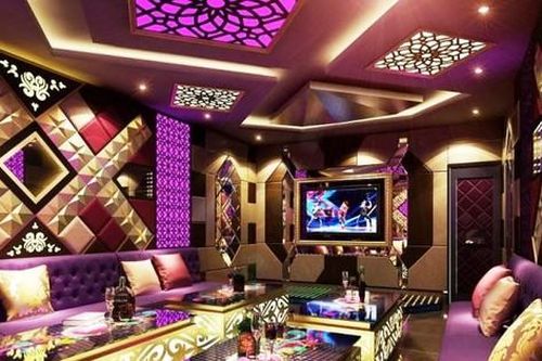 Vì sao Huế đề xuất mở cửa trở lại dịch vụ karaoke, vũ trường?