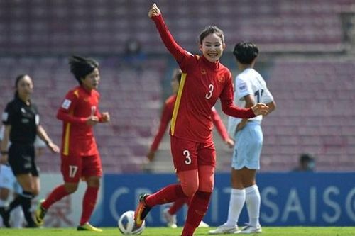 'Người hùng' tuyển VN chia sẻ về ngày mất ông ngoại, nỗi lo khi mắc Covid
