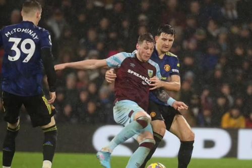 Hòa thất vọng trước đội cuối bảng Burnley, Man United mất vị trí thứ 4