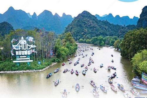 Hà Nội: Mở cửa Chùa Hương, rạp chiếu phim