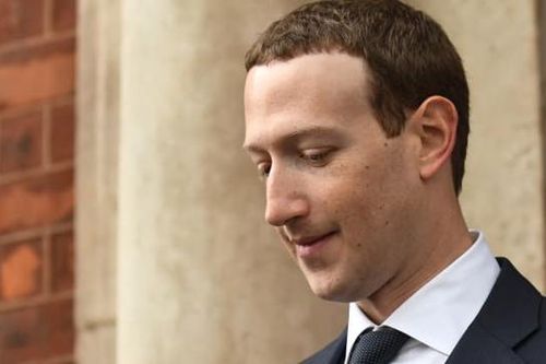 Vốn hóa tụt dưới 600 tỷ USD, Facebook mừng nhiều hơn lo?
