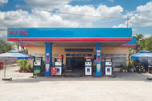 Không có chuyện cây xăng PVOIL đóng cửa, không bán hàng