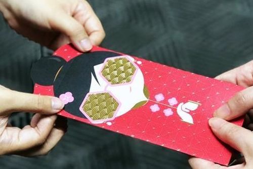 Được cha mẹ người yêu lì xì 28 triệu, cô gái Trung Quốc vẫn chê ít, netizen cho lời khuyên