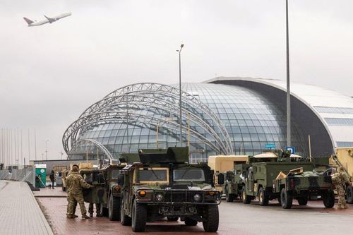 Mỹ lên kế hoạch sơ tán công dân nếu Nga 'động binh' với Ukraine
