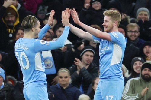Man City tăng khoảng cách với Liverpool lên 12 điểm