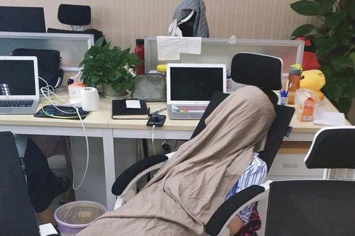 Một nhân viên qua đời, công ty Trung Quốc muốn thuê thêm 1.000 người