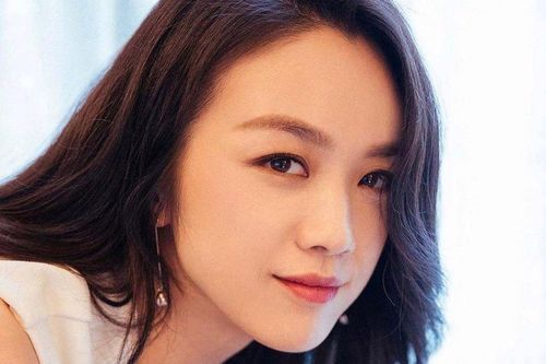 Thang Duy vướng tin ly thân chồng đạo diễn