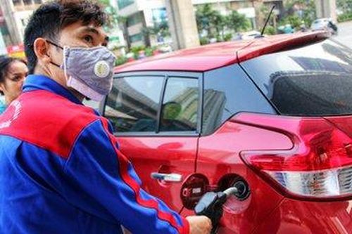 7 cửa hàng tại TP.HCM hết xăng RON 95