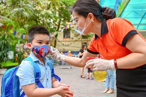 Dịch Covid-19 khiến trẻ em trải qua những ngày, tháng khó khăn