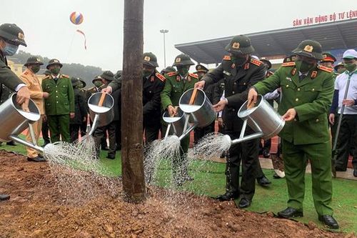 Bộ trưởng Tô Lâm phát động bảo vệ môi trường, hưởng ứng Tết trồng cây đời đời nhớ ơn Bác Hồ