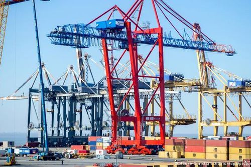 Xuất khẩu của Đức trong năm 2021 vượt mức trước đại dịch COVID-19
