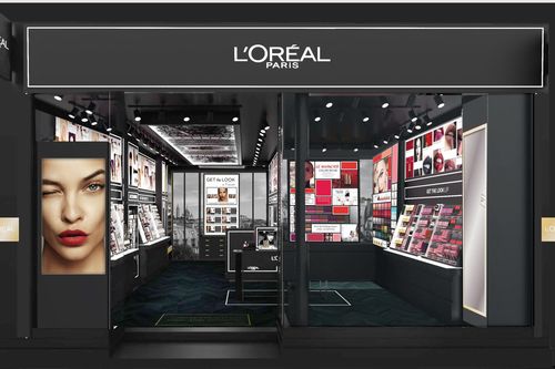 L'Oreal ghi nhận mức tăng trưởng doanh thu cao nhất trong 33 năm qua