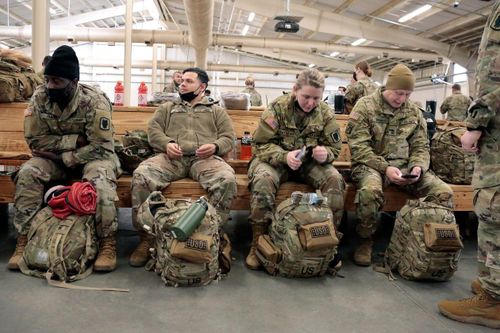 Mỹ duyệt kế hoạch sơ tán công dân khỏi Ukraine, tránh lặp lại 'thảm họa Afghanistan'