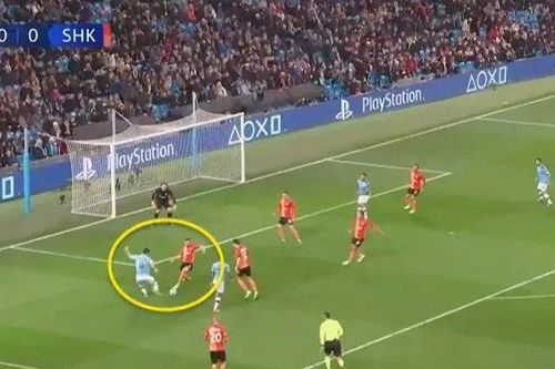 Tranh cướp bóng (Defensive duel) là gì?
