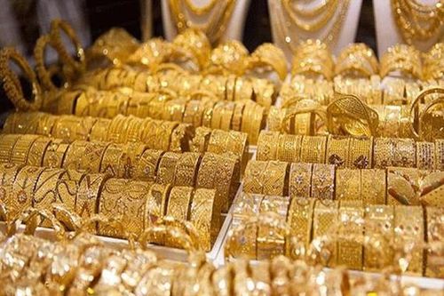 Công ty đẩy chênh lệch giá mua-bán vàng lên 1-1,6 triệu đồng/lượng trong ngày vía Thần tài